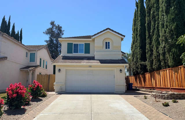Photo of Cute 3 Bedroom 2.5 Bath Home in Brentwood