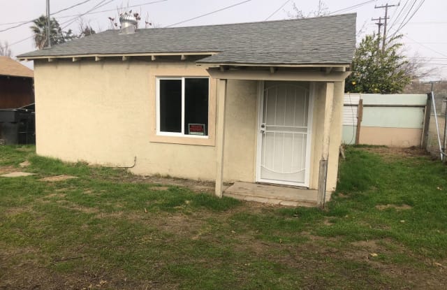 918 1/2 Santa Fe Avenue - 918 1/2 Santa Fe Ave, Modesto, CA 95351