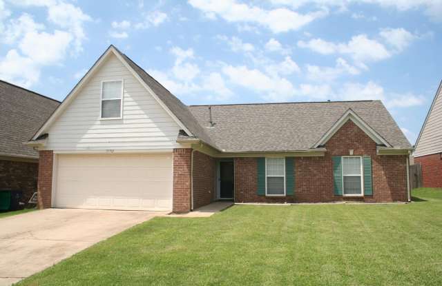 5693 HUNTERS CHASE - 5693 Hunters Chase Drive, Southaven, MS 38672