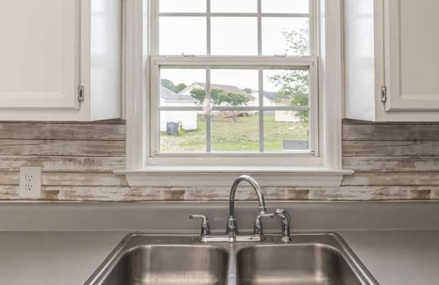 Photo of *Cute 3 BR 2 BA Home in Goldsboro* Minutes from SJAFB