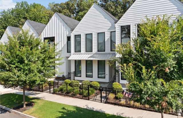 128 Pearl Street