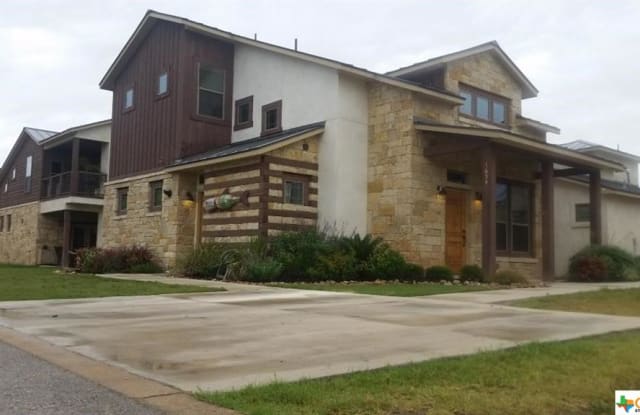 1654 Gruene Vineyard - 1654 Gruene Vineyard Crossing, New Braunfels, TX 78130