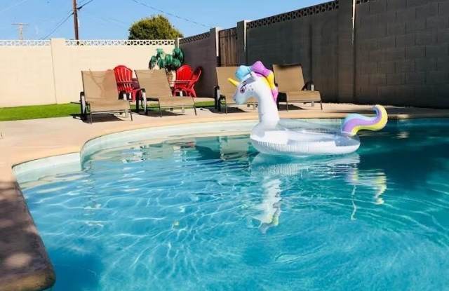 8447 E SHERIDAN Street