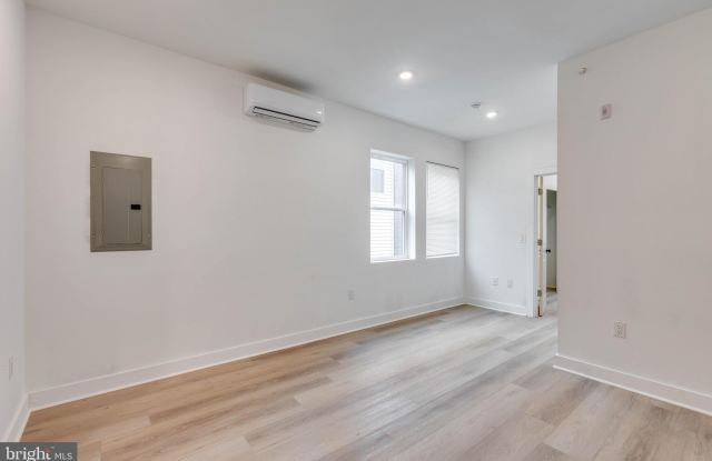 3962 PARRISH Street unit: 6