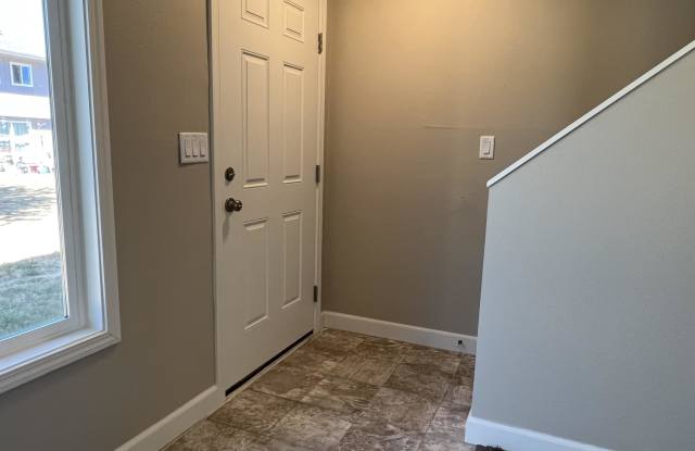 2100 Southeast Jefferson Street - 2100