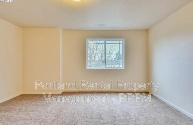 5113 Southeast Lone Oak Street