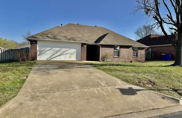 516 Applewood Ave