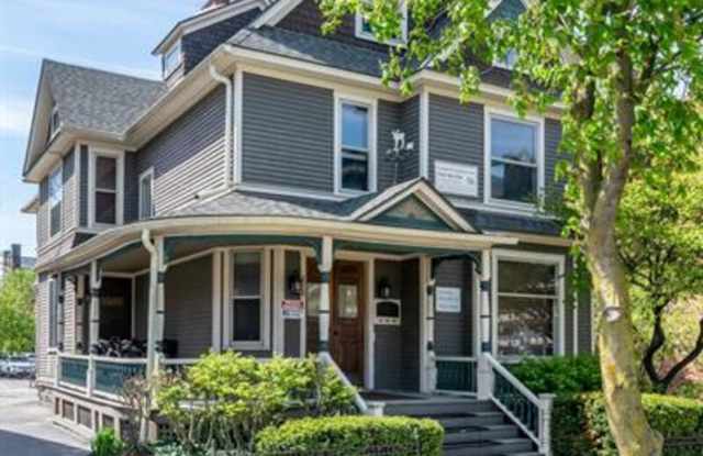 212 East William Street