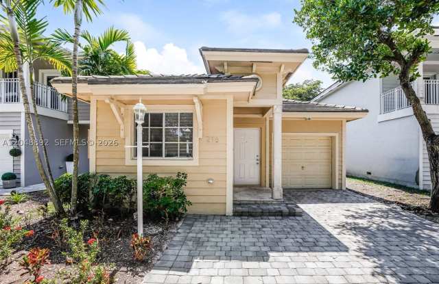 216 SE 32nd Ter