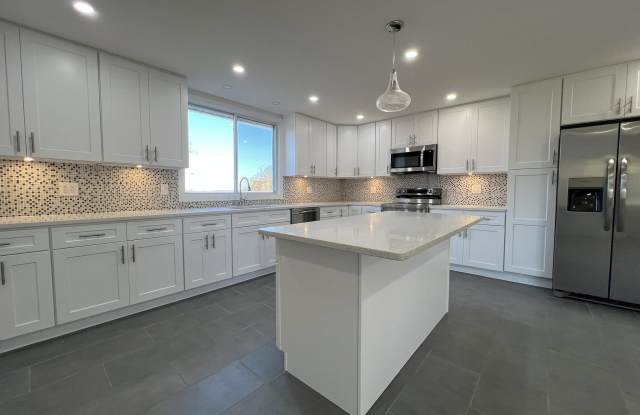 Photo of 1652 Bonser Road