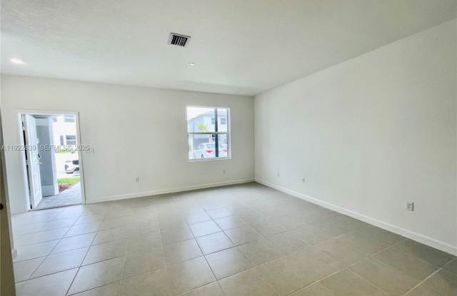 1141 Southeast 2nd Street