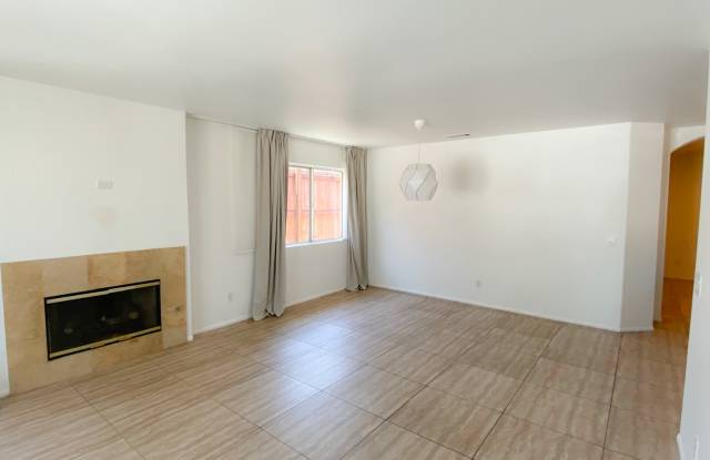 51945 Avenida Madero