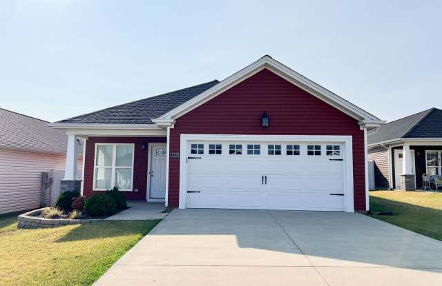 Photo of Single-Family Home in Hopkinsville with Fenced Backyard!!