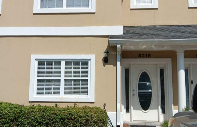 Fabulous Townhome in Gated Community w/Double Ensuites!
