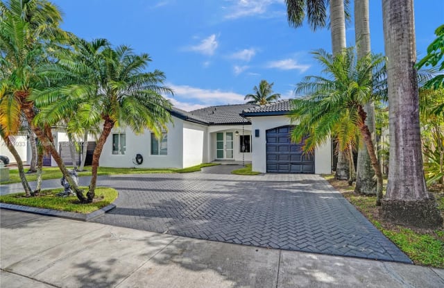 8843 NW 167th St - 8843 Northwest 167th Street, Miami Lakes, FL 33018