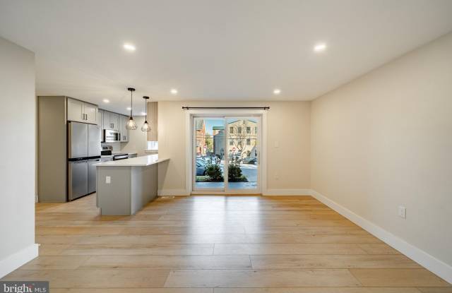 530 WASHINGTON Avenue unit: 4