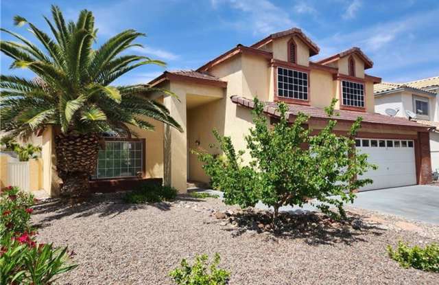 5 BEDROOM BEAUTY WITH A POOL IN GREEN VALLEY! - 2024 Pinion Springs Drive, Henderson, NV 89074