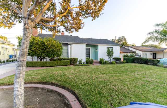 Photo of 640 East Valencia Avenue