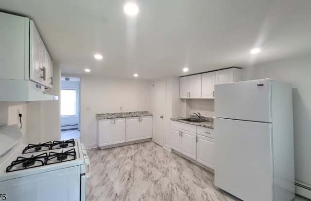 Photo of 60 E Mc Farlan St Abc