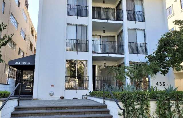 435 North Palm Drive
