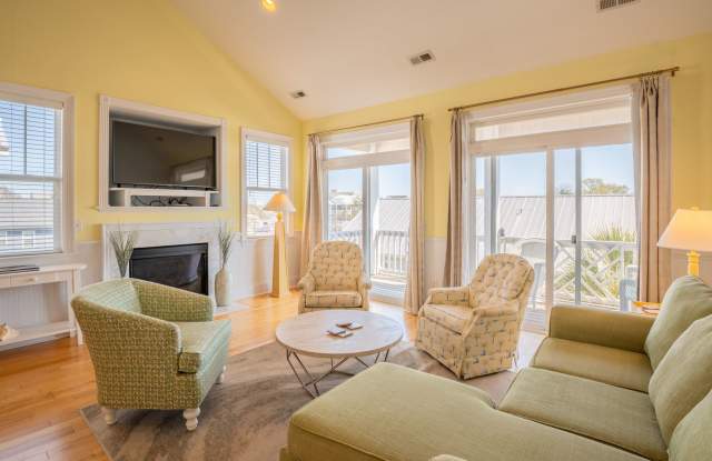 FULLY FURNISHED/UTILITIES INCLUDED/SHORT TERM AVAILABLE