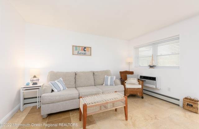 455 Ocean Boulevard unit: 26