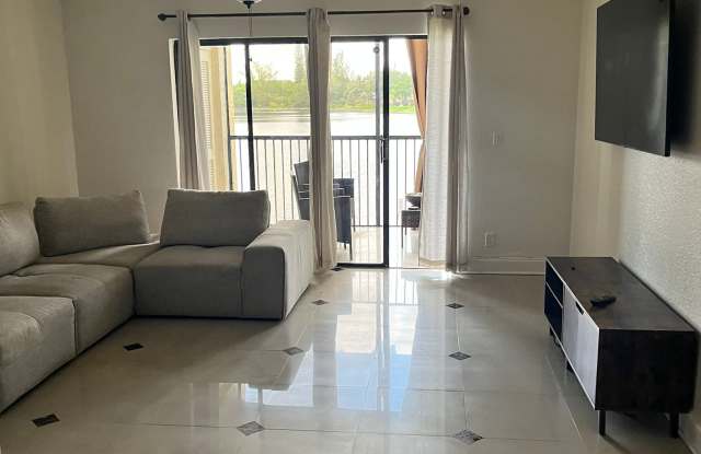 6475 West Oakland Park Boulevard