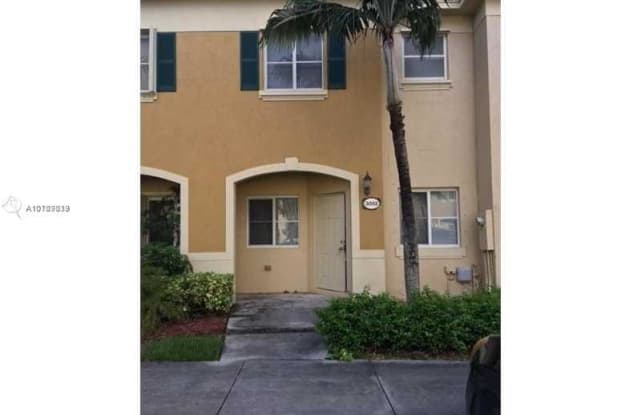 3052 SE 17th Ave - 3052 Southeast 17th Avenue, Homestead, FL 33035