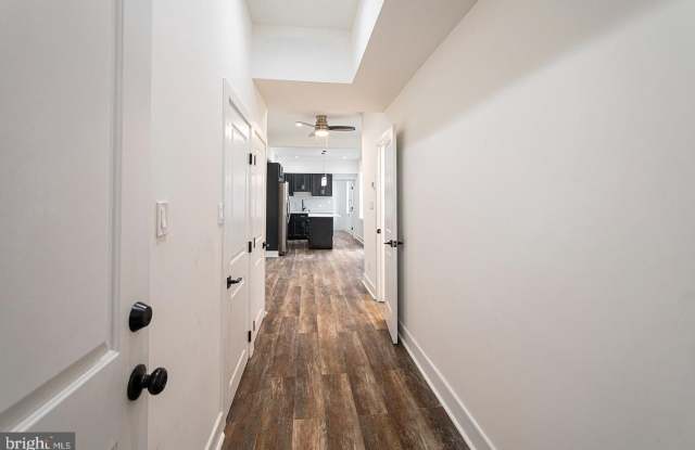 2221 FEDERAL Street unit: 1