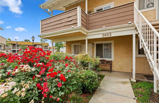 3653 Oak Creek Drive