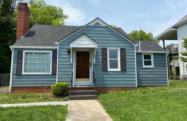 209 E Unaka Ave