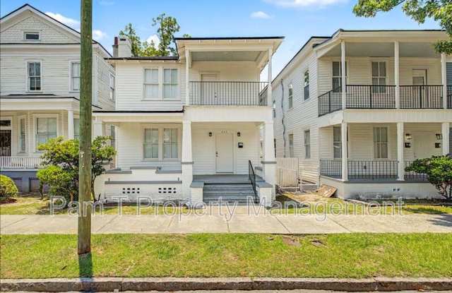613 W 39th St