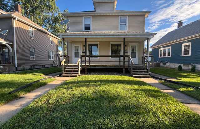 Photo of 317-319 18th Ave Moline, IL