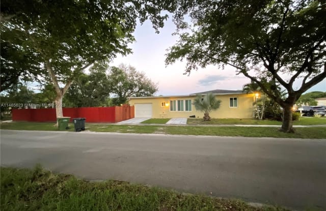 385 NW 129th St - 385 Northwest 129th Street, North Miami, FL 33168