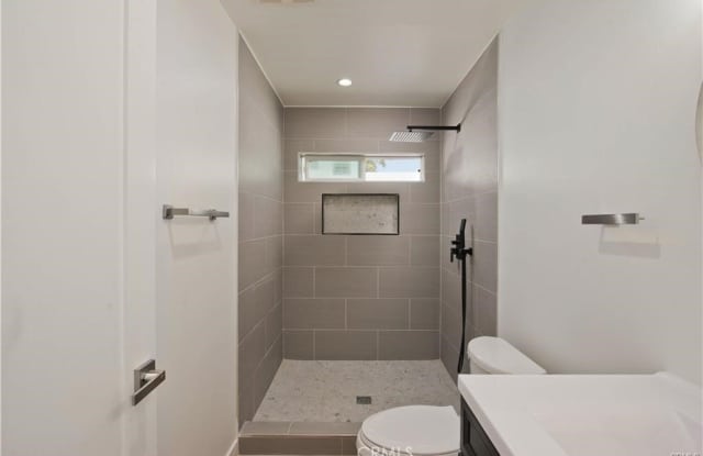 6962 Shoshone Avenue