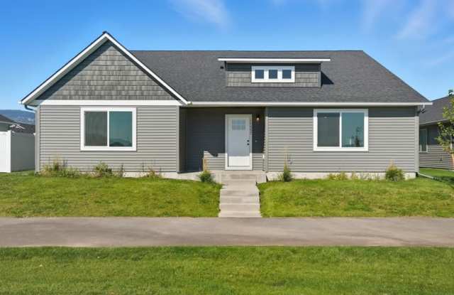 Photo of 11557 Railway Avenue