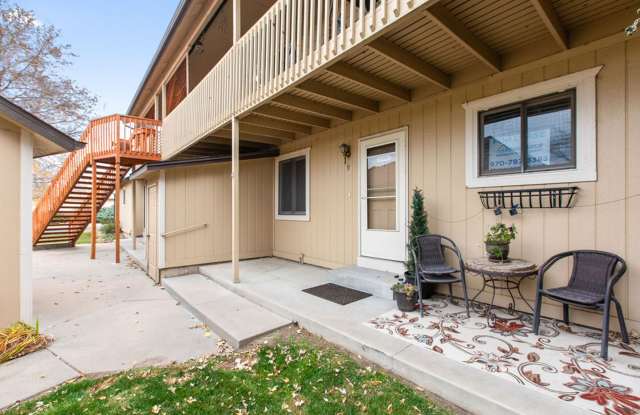 Charming 2-Bedroom Condo with Private Patio and Garage!