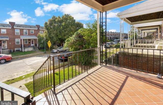 3572 JUNEWAY unit: 2