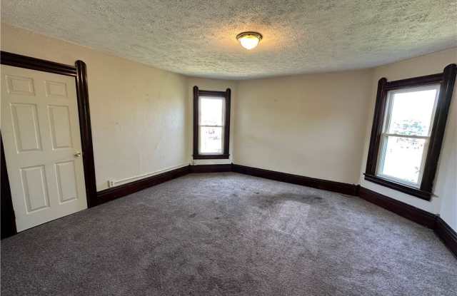 167 Charles Avenue NE