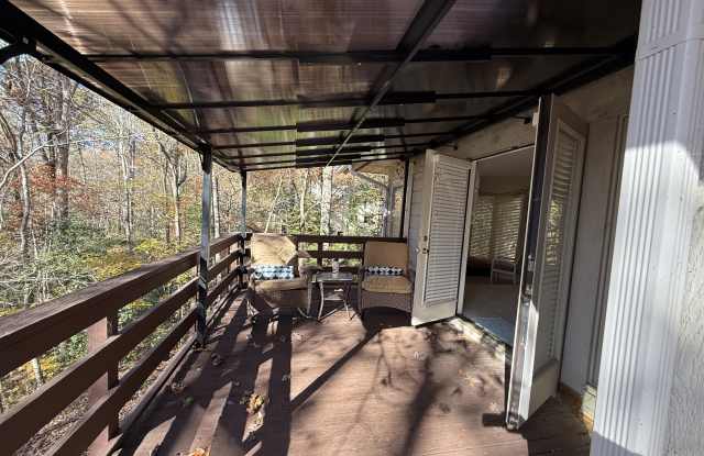 833 Williamsburg Drive