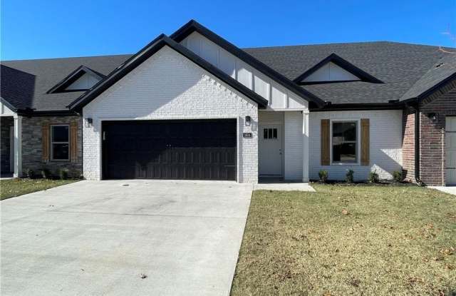 1604  S 17th  PL - 1604 South 17th Place, Rogers, AR 72758