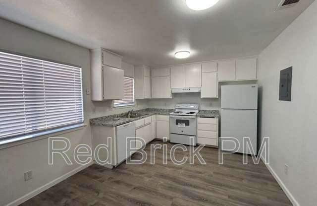 105 Kings Ave