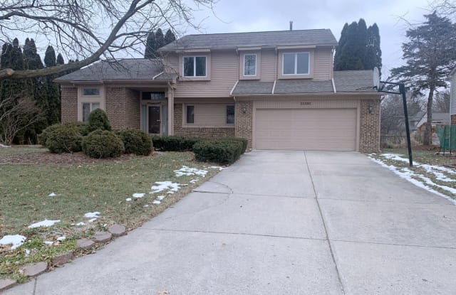 25392 Surrey Ln - 25392 Surrey Lane, Farmington Hills, MI 48335