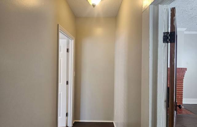 Welcome to 1033 E 5th Street – Your Ideal Downtown Chattanooga Home!