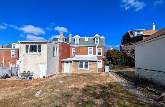 105 W 3RD Avenue unit: 2