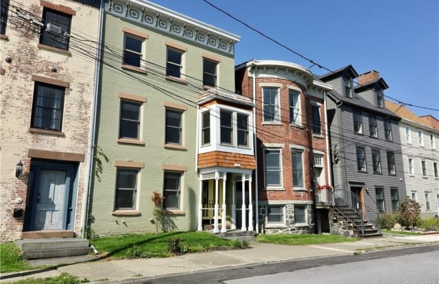 125 Montgomery Street - 125 Montgomery Street, Newburgh, NY 12550