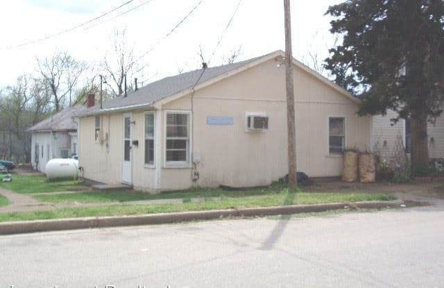 303 W 2nd St - 303 W 2nd St, Rolla, MO 65401