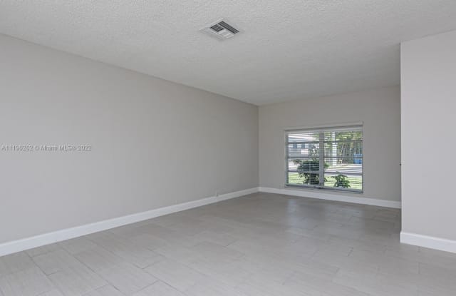 205 SE 2nd Ave # 205207 - 205 Southeast 2nd Terrace, Dania Beach, FL 33004