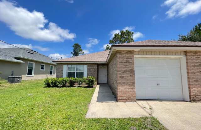 Comfortable 3-Bedroom Home with Garage – Lawn Care Included!