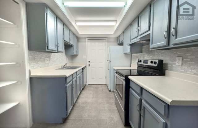 529 East 6th Drive